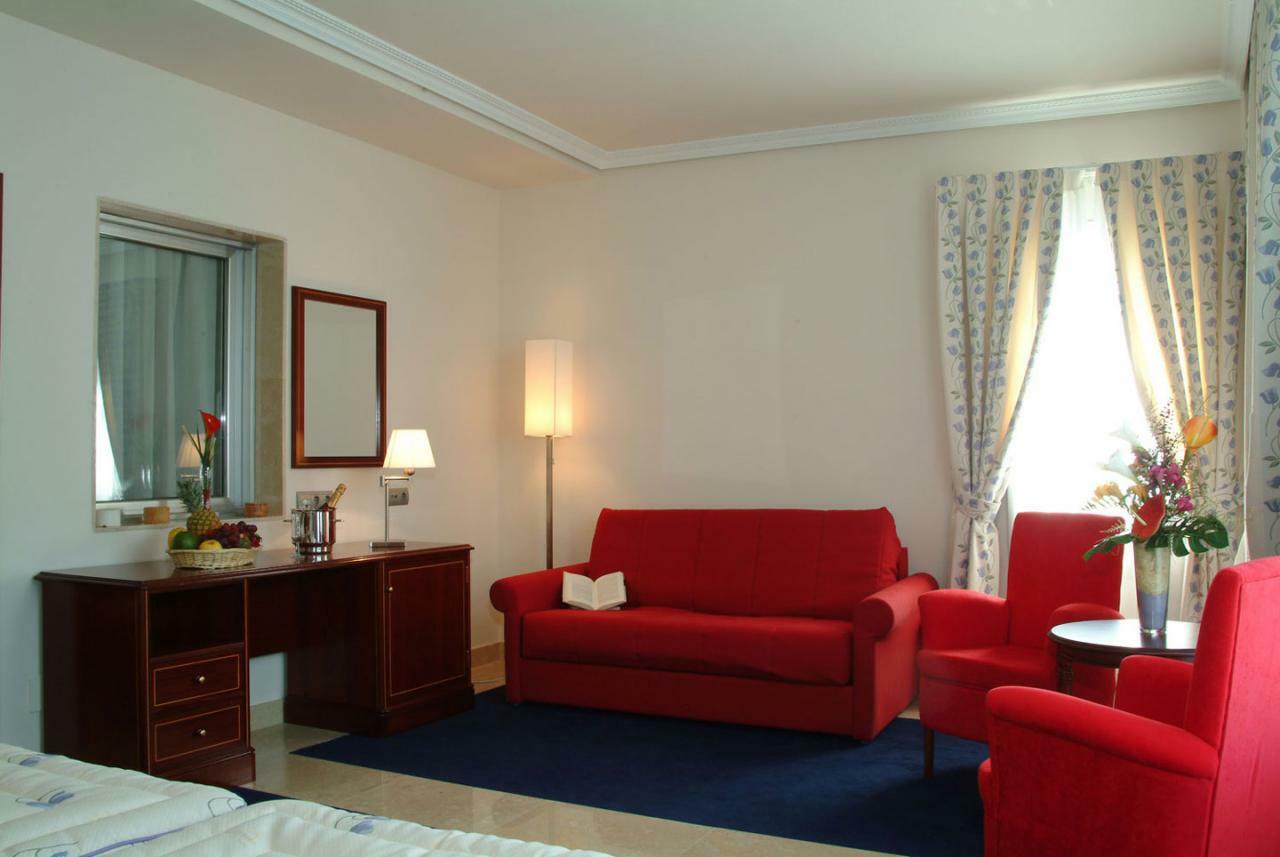 Hotel Gran Legazpi Madrid Exteriér fotografie